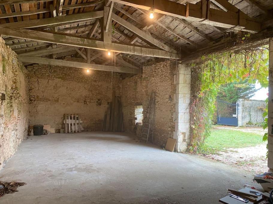Uniquely Private Holiday Villa In The Charente Puyreaux ภายนอก รูปภาพ