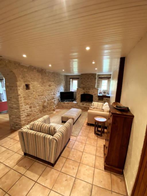 Uniquely Private Holiday Villa In The Charente Puyreaux ภายนอก รูปภาพ