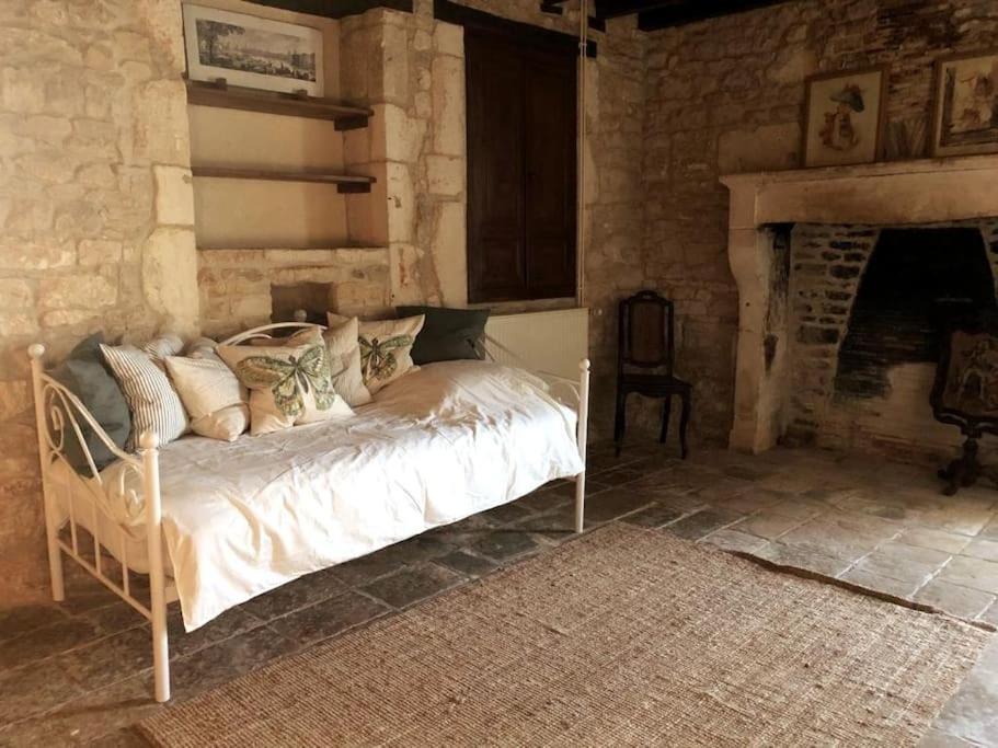 Uniquely Private Holiday Villa In The Charente Puyreaux ภายนอก รูปภาพ